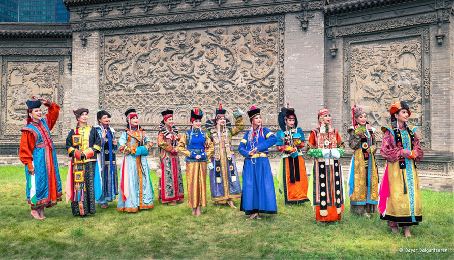 modern mongolian clothing